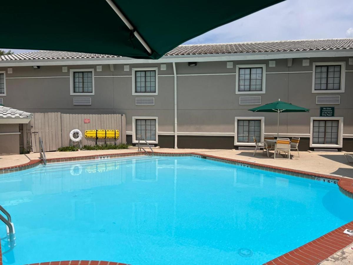 La Quinta Inn Lexington-Horse Park Esterno foto