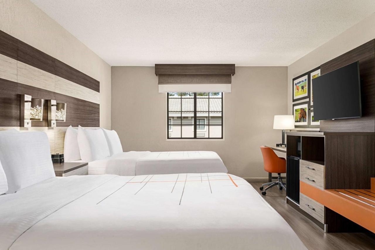 La Quinta Inn Lexington-Horse Park Esterno foto